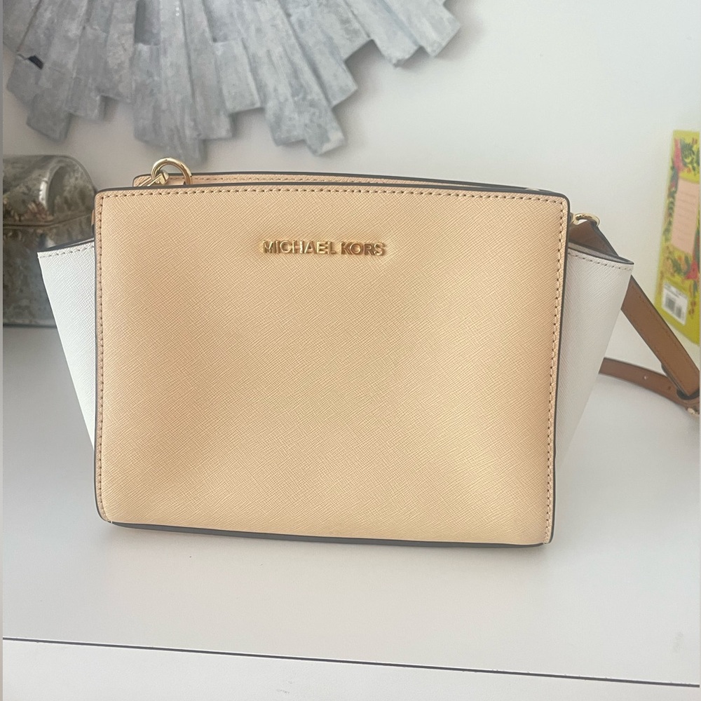 Michael Kors Crossbody Purse
